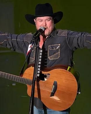 Tracy Lawrence Reading